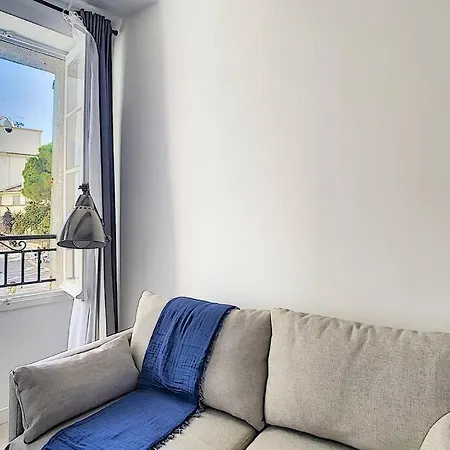 شقة L'appartement D'augustin. كان